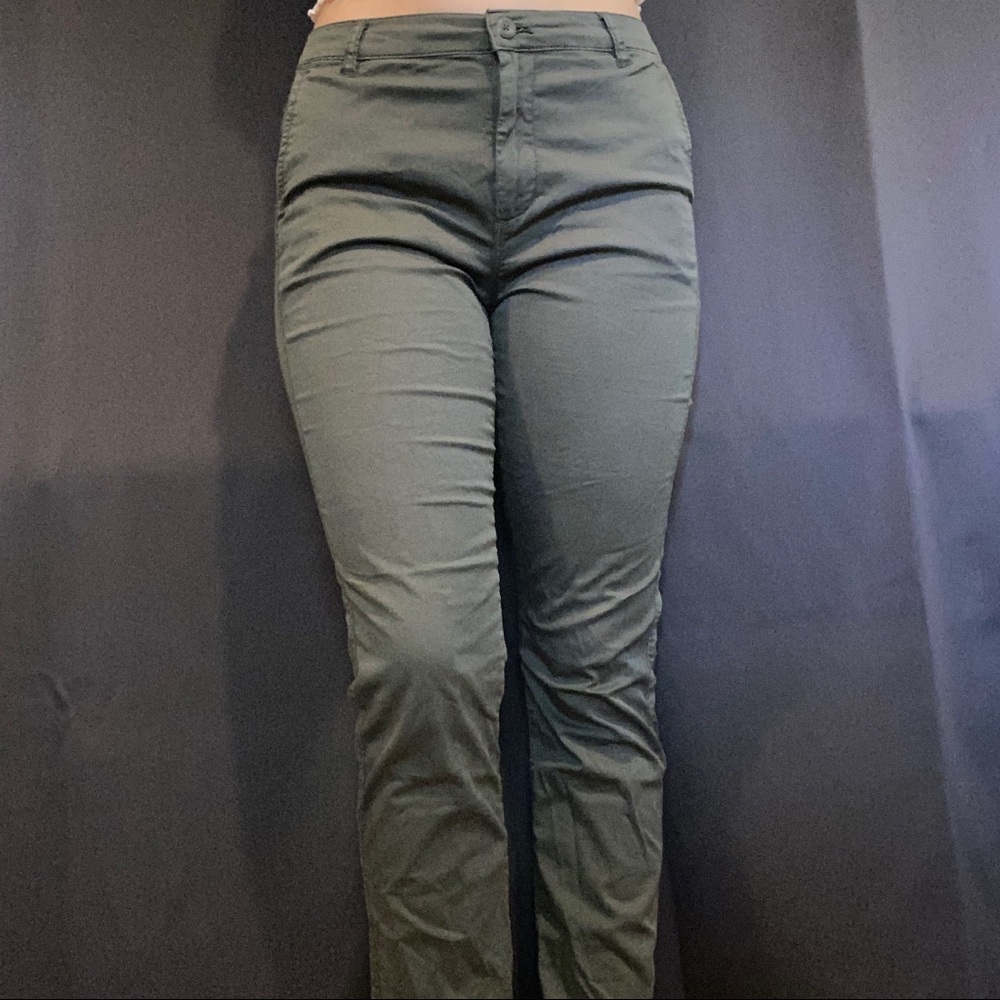 J Crew Chino Pants in olive green!